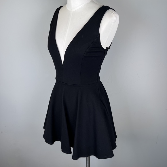 SOLD ON THRED UP - Lulu's Romper/Dress (hidden shorts) Black Deep-V Circle Skirt - Picture 7 of 16